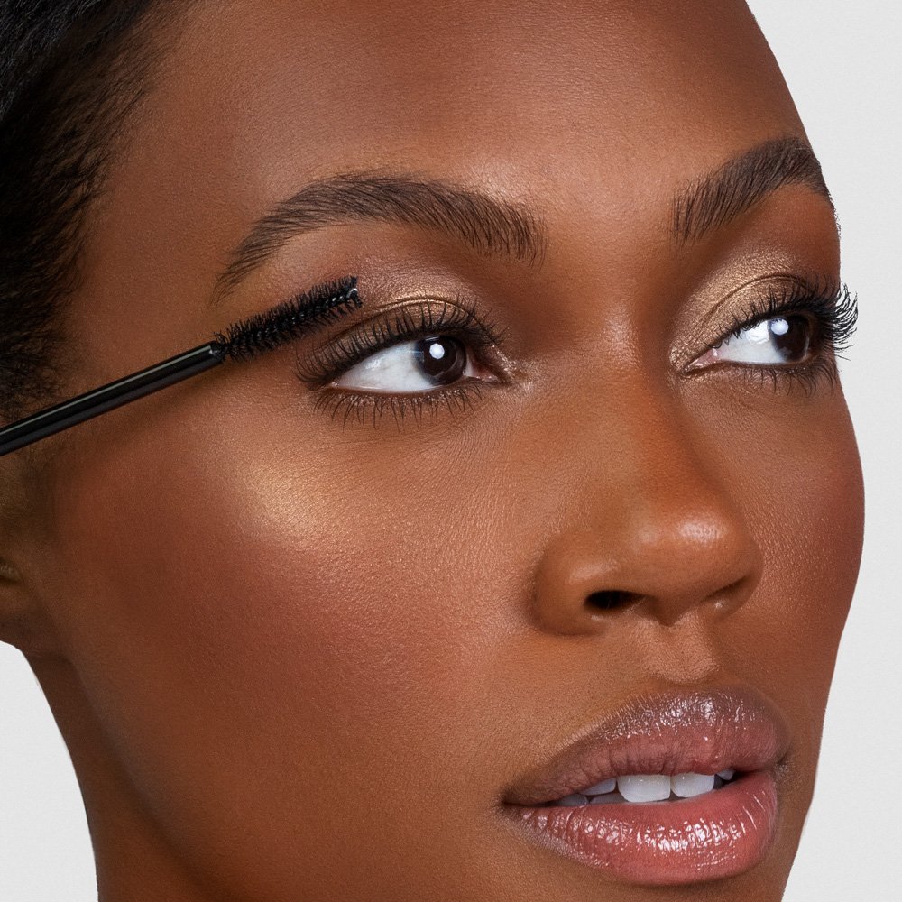 Dark-Model-Fully-Chareged-Application-Oct-2021-EXP-2y-Instore-UL-WEB-1000x1000